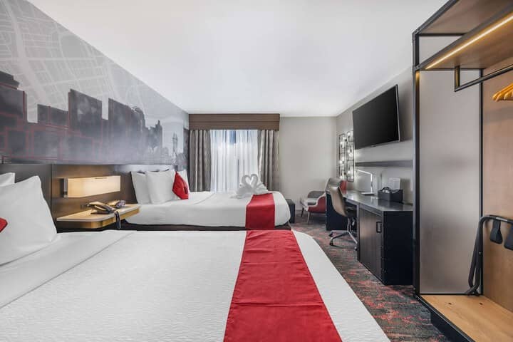 Room 28 of 98