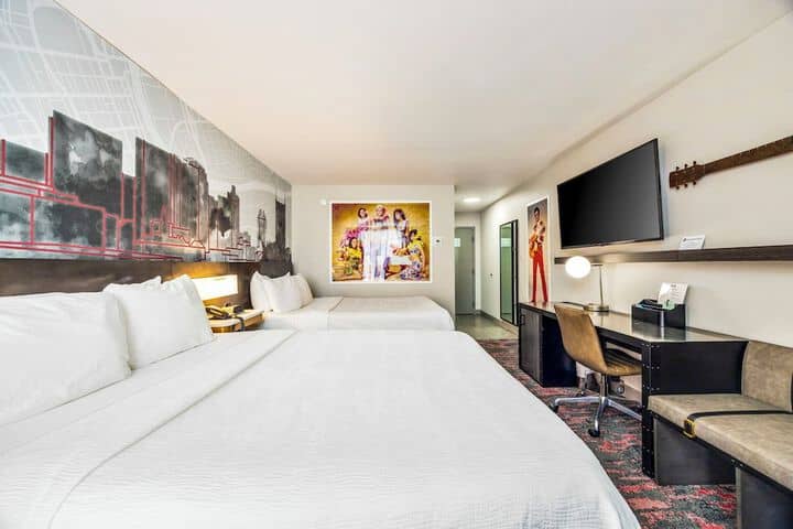 Room 46 of 98