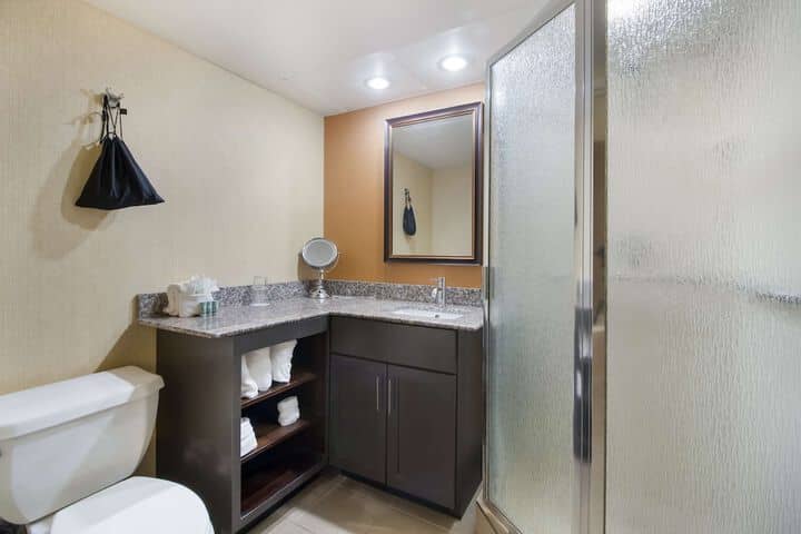 Room 20 of 26