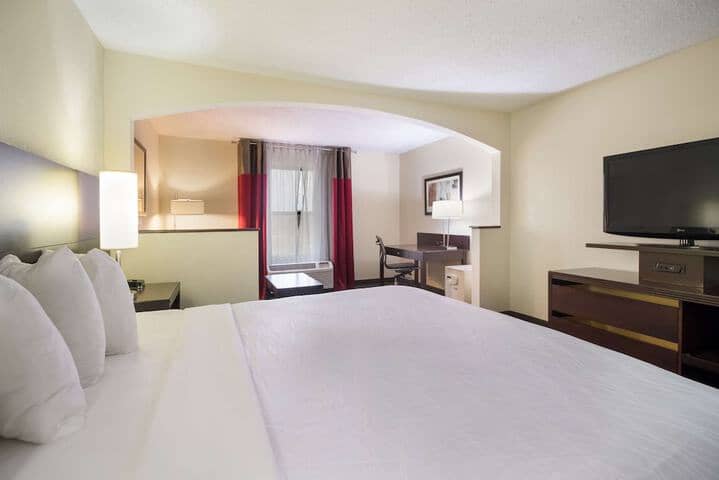 Room 12 of 26