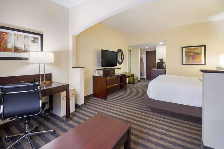 Room 11 of 26