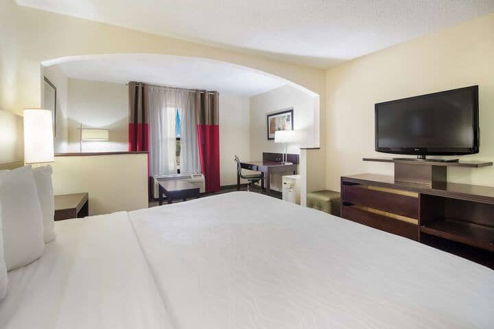 Room 17 of 26