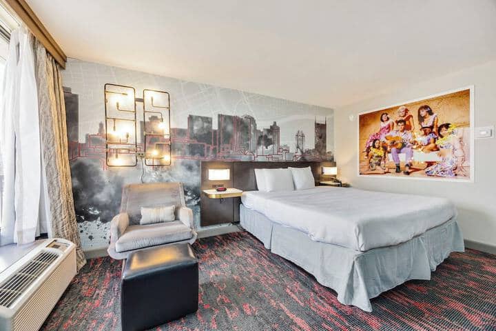 Room 45 of 98